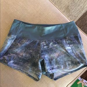 Paint splattered design lulu lemon shorts